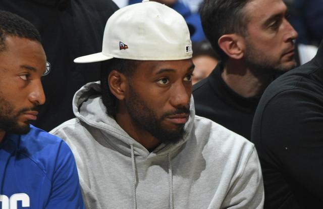 看老乡？西班牙和皇马传奇射手劳尔现场观看维拉vs阿森纳（劳尔现身维拉vs阿森纳看台：皇马传奇或为西班牙同胞助威？）