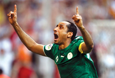 NBA战报：恩比德39分9板，76人115-105击败步行者（NBA快讯：恩比德轰39分9篮板，76人115-105力克步行者）