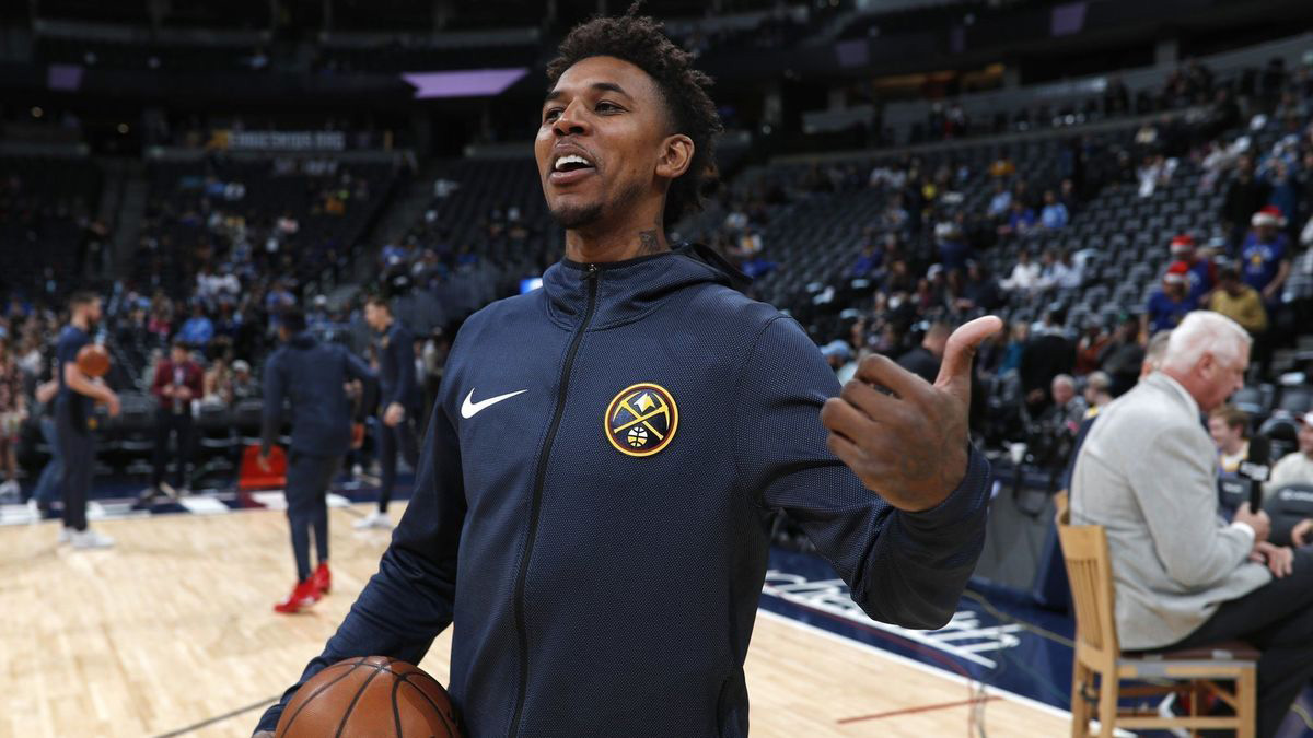 库蒂尼奥为小儿子庆祝生日，一家人身穿他效力过球队的球衣（库蒂尼奥为幼子庆生，全家身着其曾效力球队的战袍）