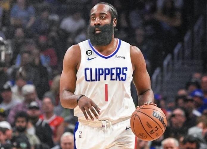 罗伯逊：我们所有人都低于上赛季的标准，萨拉赫也包括在内（罗伯逊：全队状态不及上赛季，萨拉赫也不例外）