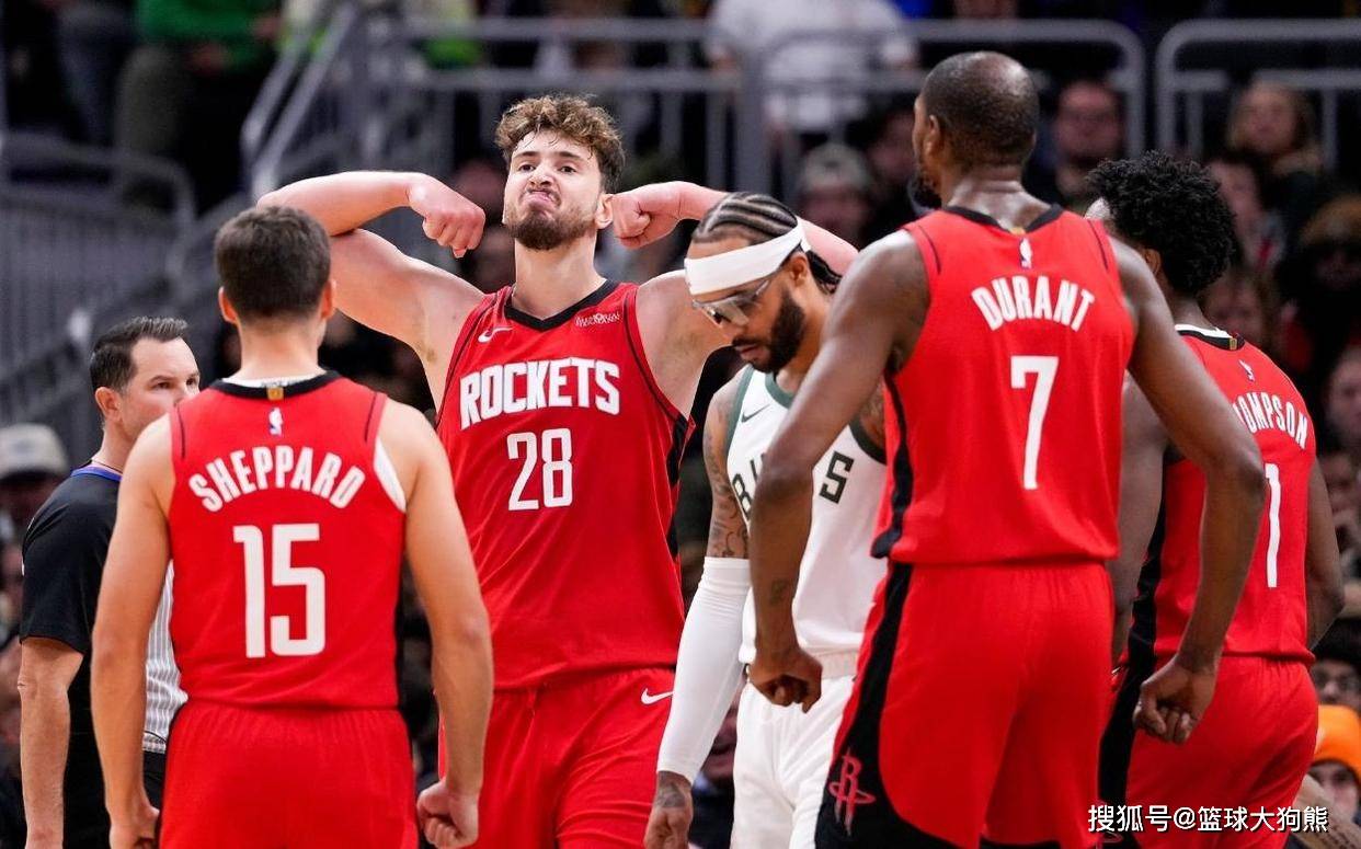 提前晋级女足亚冠8强，常卫魏：感谢老队员们的咬牙坚持（女足亚冠提前挺进八强，常卫魏向老将致敬：感谢坚持到底）