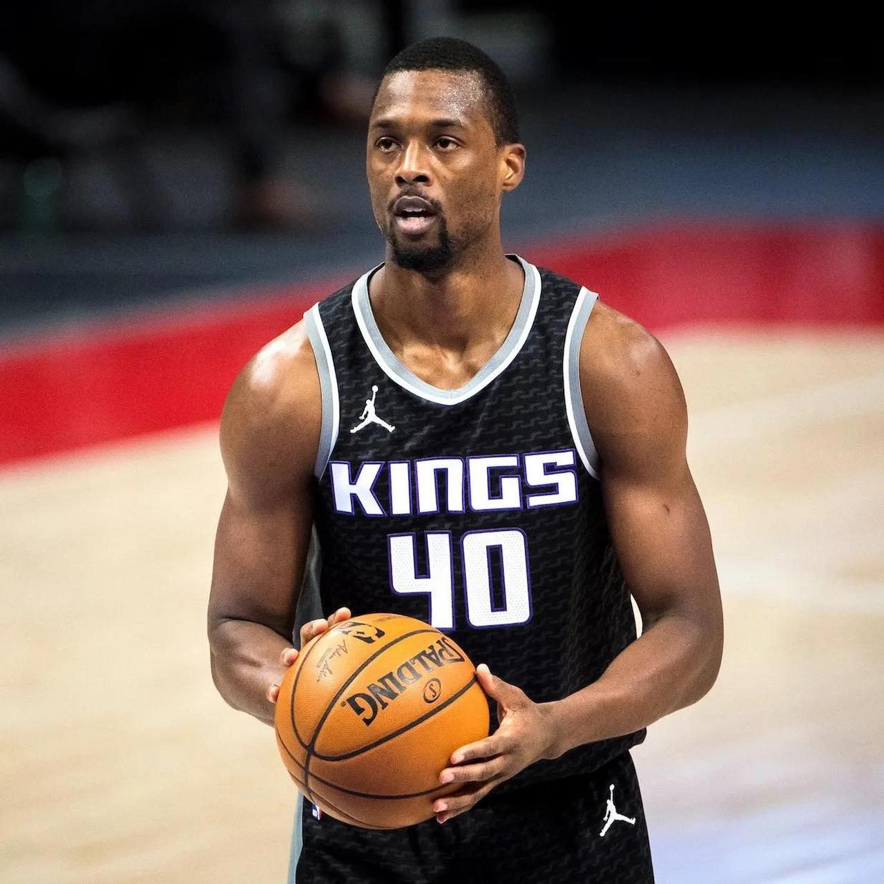 门兴0-0莱比锡，奥诺拉破门被吹，劳姆中框，门兴全场0射正（门兴0-0战平莱比锡：奥诺拉进球被判无效，劳姆中柱，门兴全场零射正）