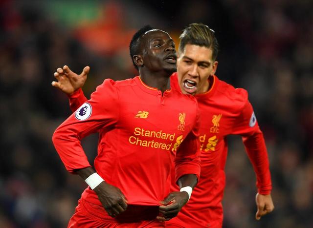 体坛记忆｜能逼出 “背手防守” 的男人，巅峰哈登的进攻到底有多离谱（体坛记忆｜巅峰哈登到底有多离谱？他曾逼出背手防守）