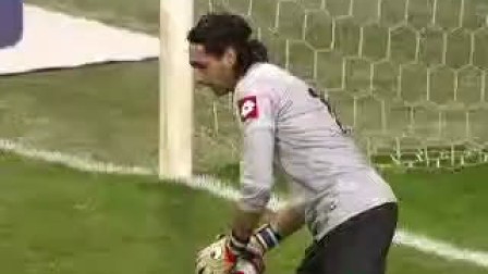 子弹官方：麦克丹尼尔足部受伤，赛前决定是否出战墨尔本联（子弹队官方：麦克丹尼尔脚部受伤，是否出战墨尔本联将赛前评估）