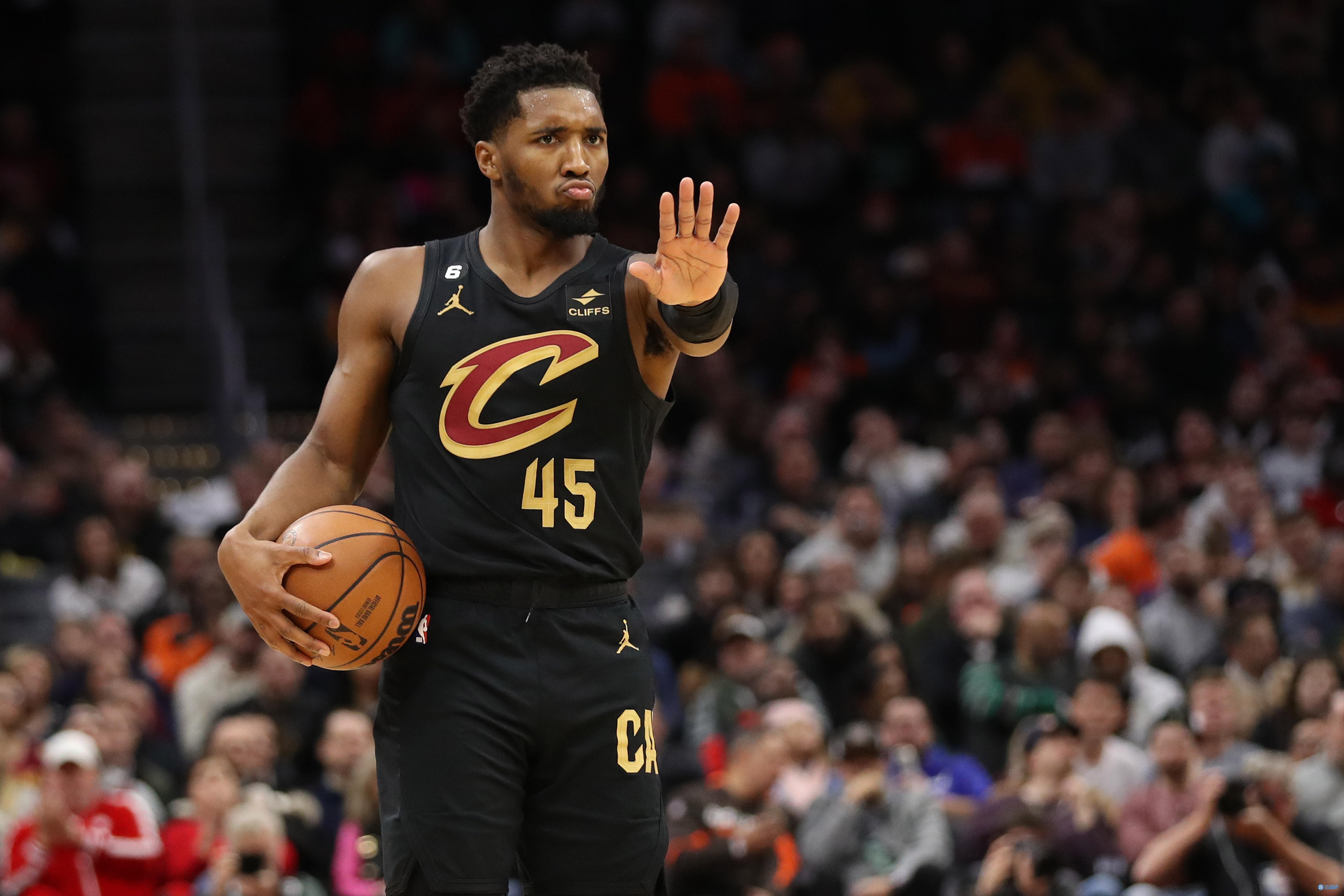 23.34岁，巴萨客战贝蒂斯首发平均年龄创队史95年来最低纪录（巴萨客战贝蒂斯首发均龄仅23.34岁，创队史近95年新低）