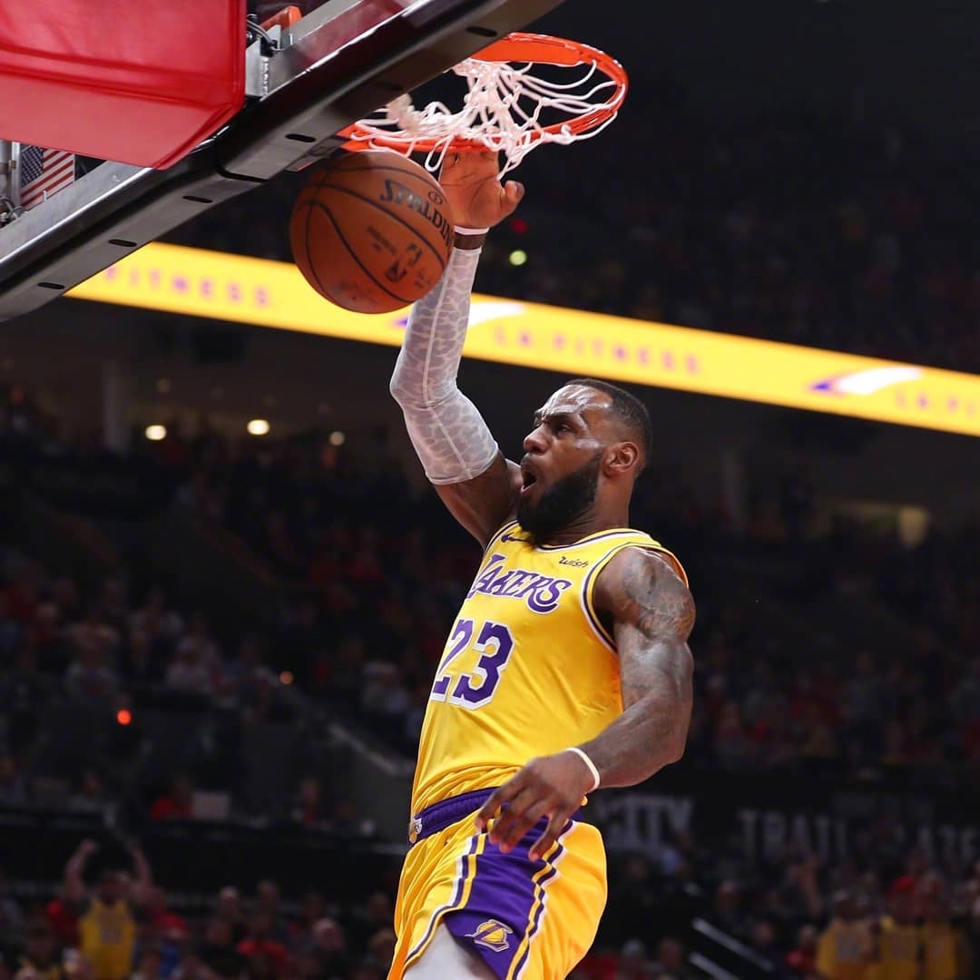 国际邀请赛再现篮球盛宴（国际邀请赛再掀篮球热潮）